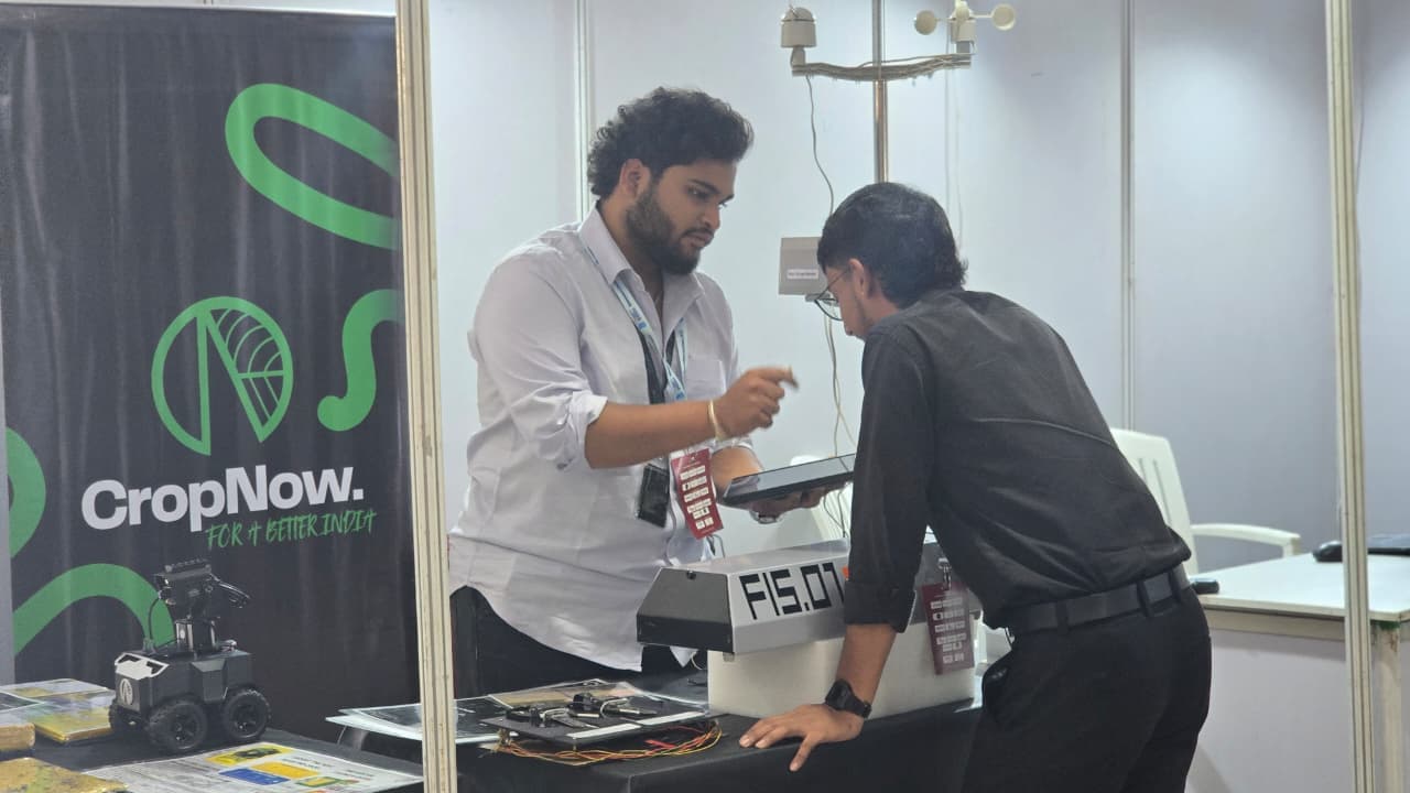 Presenting the products at a CropNow booth