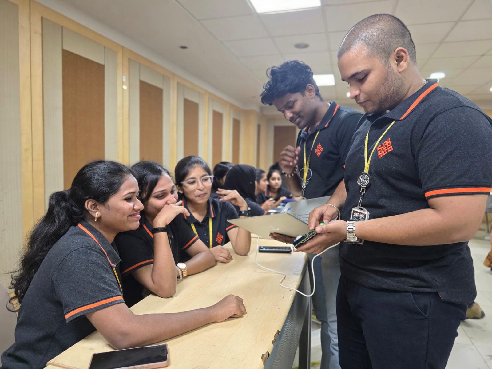 An IoT workshop session at REVA